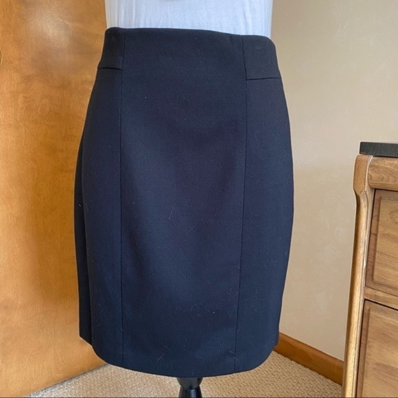 Tahari Black Polyester Spandex Classic Mini Pencil Skirt Size 10 NWOT - Picture 2 of 16